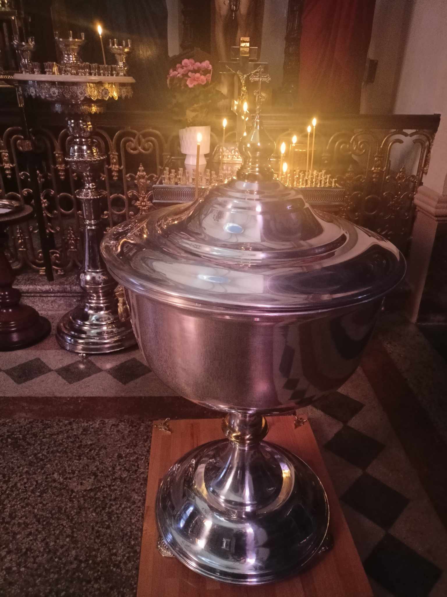 Nowa chrzcielnica w dniu wspomnienia św. Jana Chrzciciela