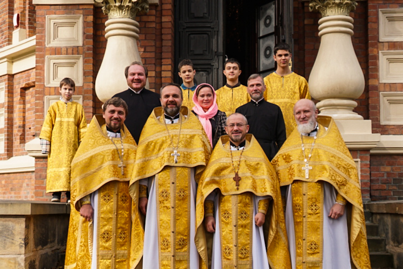 “Panta rhei”, czyli “wszystko płynie”.